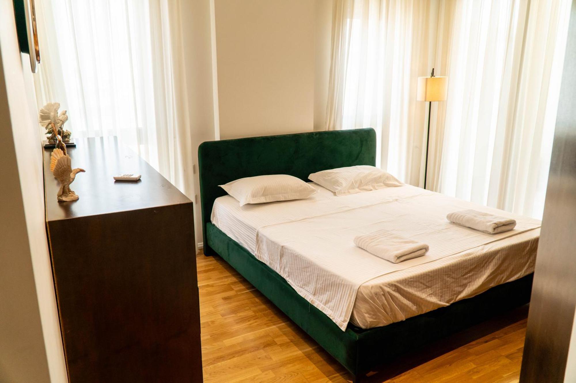 Signature 12 Apartment *