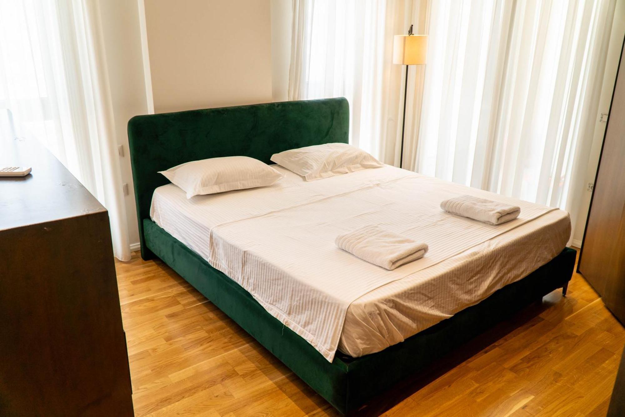 Signature 12 Apartment